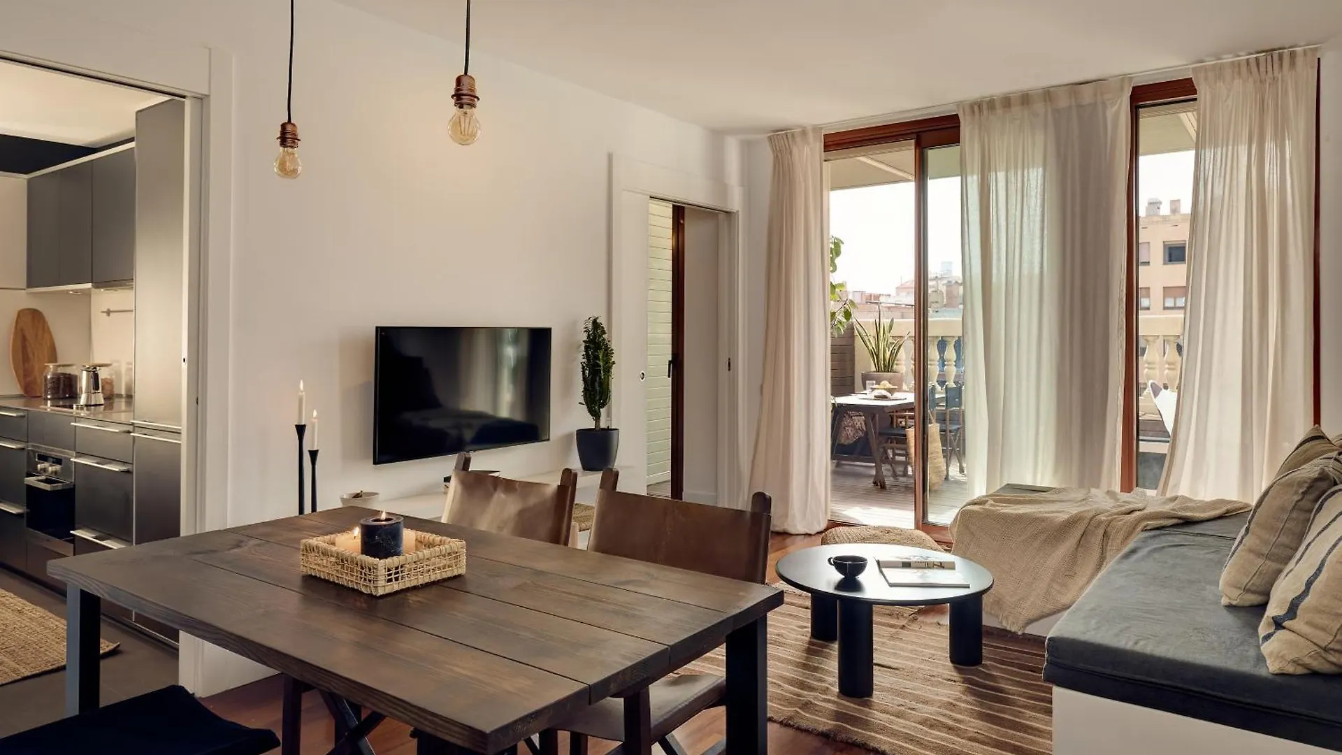 Takla - Two Bedroom Apartment In Diputacion St Барселона