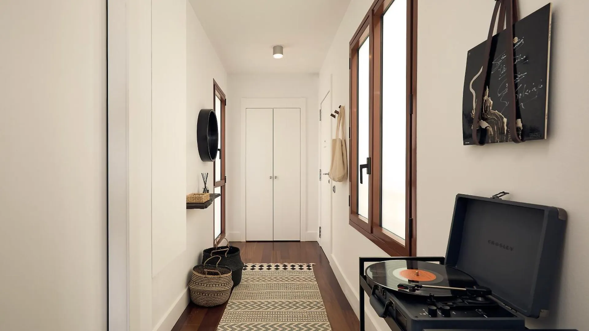 Takla - Two Bedroom Apartment In Diputacion St Барселона Испания